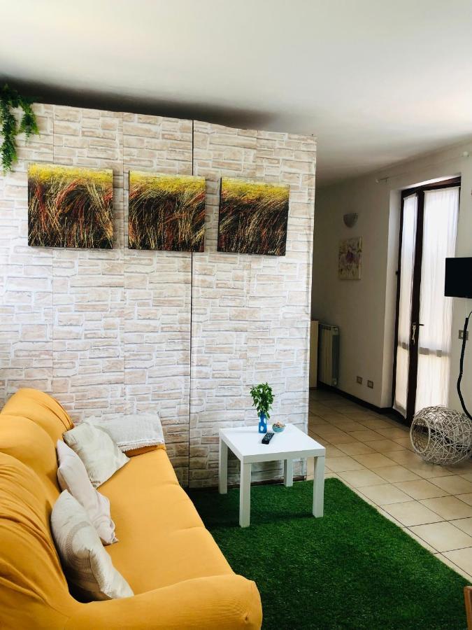 Casa Nonna Elide 2 Daire Besozzo Dış mekan fotoğraf