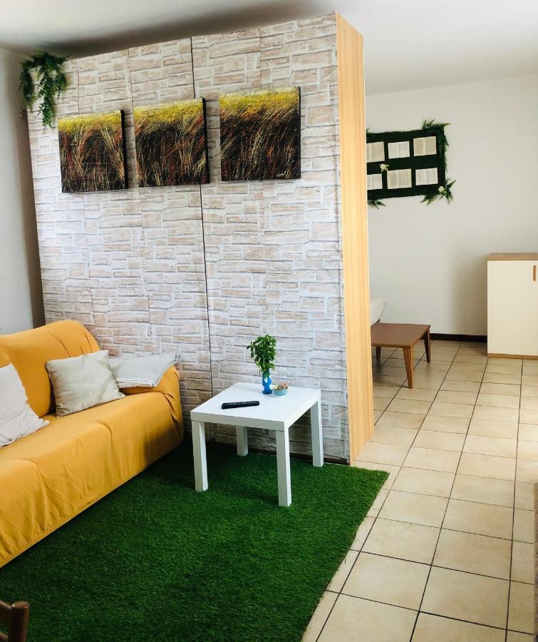Casa Nonna Elide 2 Daire Besozzo Dış mekan fotoğraf