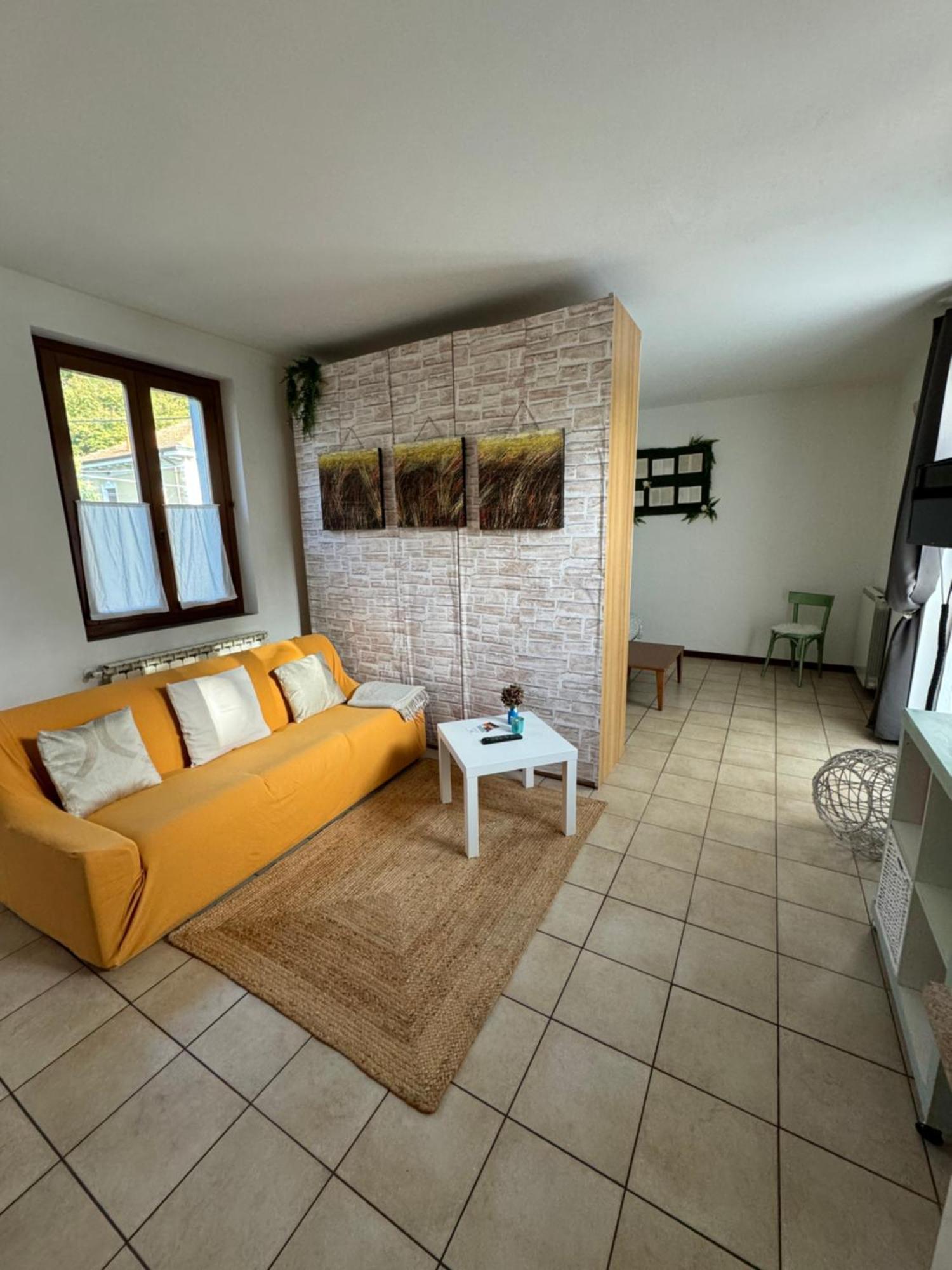 Casa Nonna Elide 2 Daire Besozzo Dış mekan fotoğraf